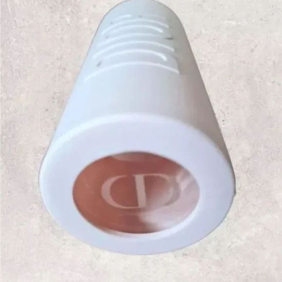 Dior Beauty Water Bottle - Picture 4 of 7